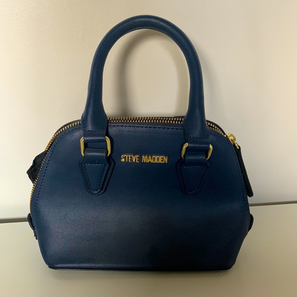 steve madden mini navy blue hand bag